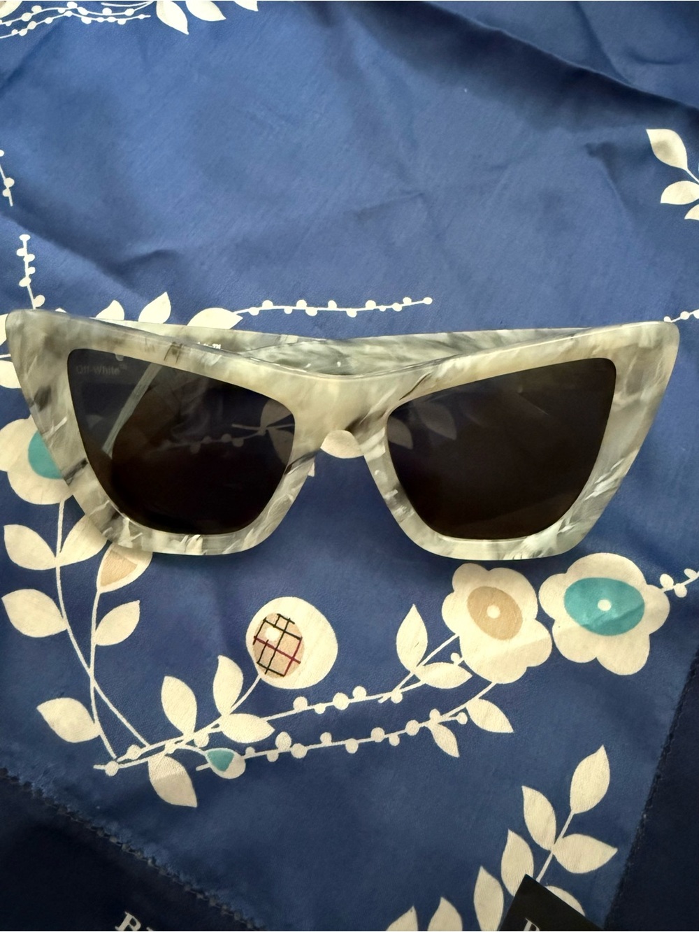 Off-White Gray Marbled Acetate Sunglasses Temple Arm